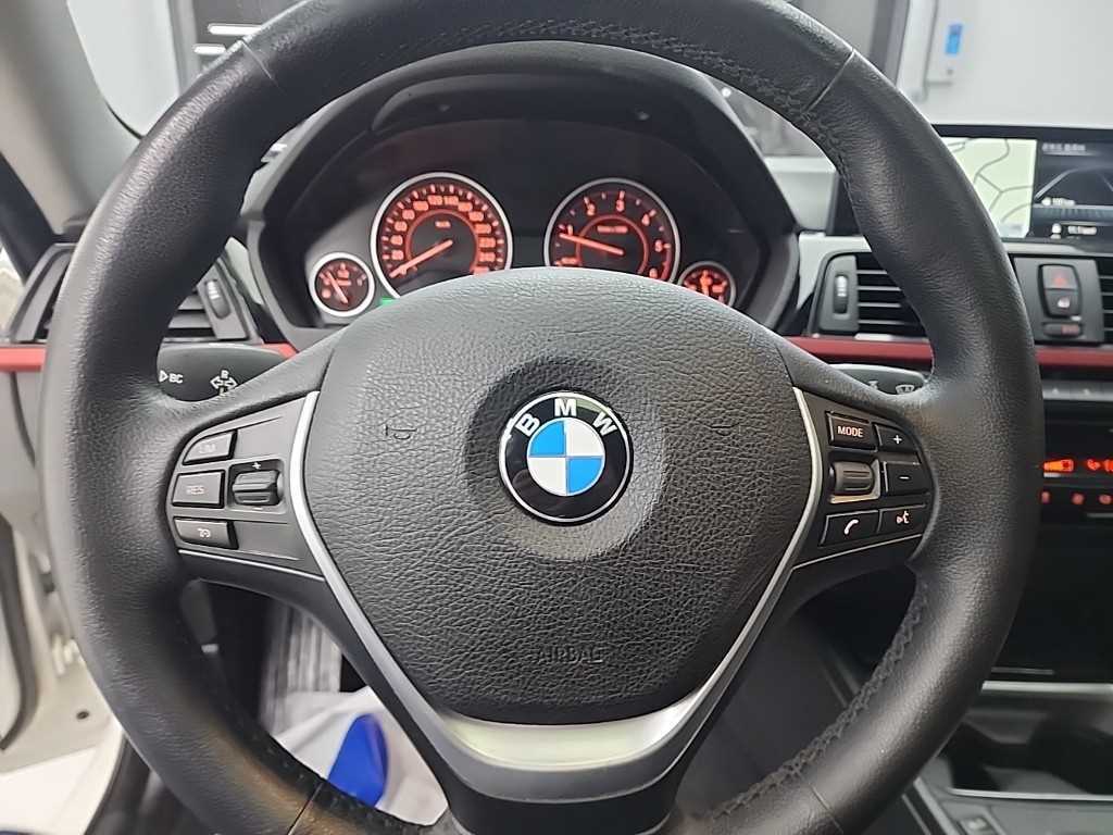 BMW 4 Series - Vista 9