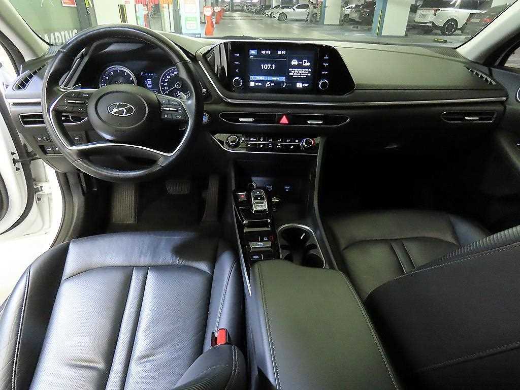 HYUNDAI Sonata - Vista 10