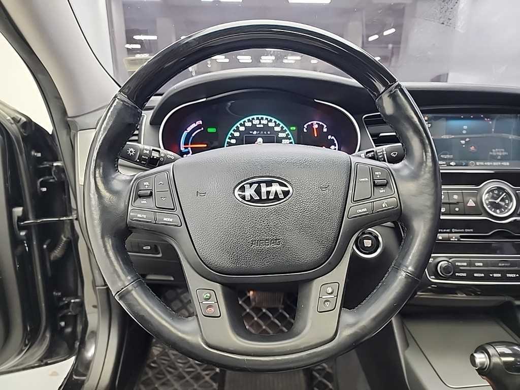 KIA K7 - Vista 9