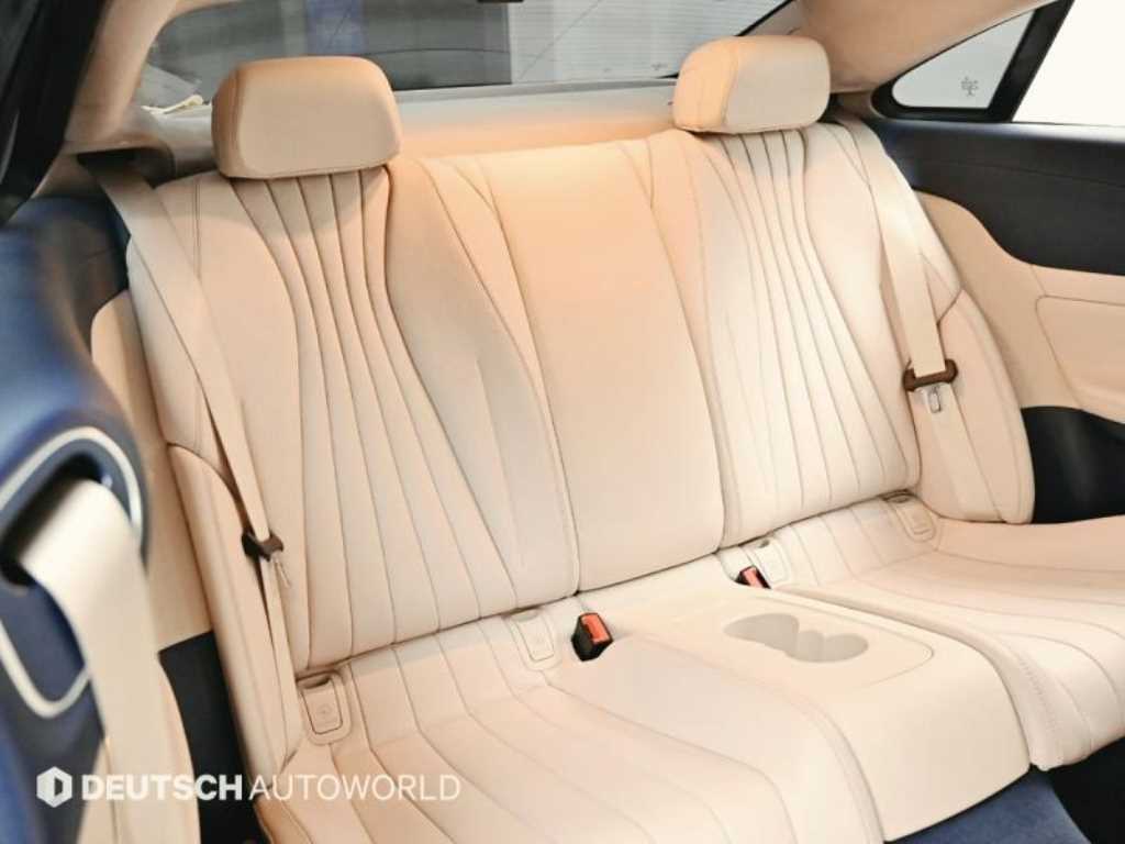 Mercedes Benz E class - Vista 12