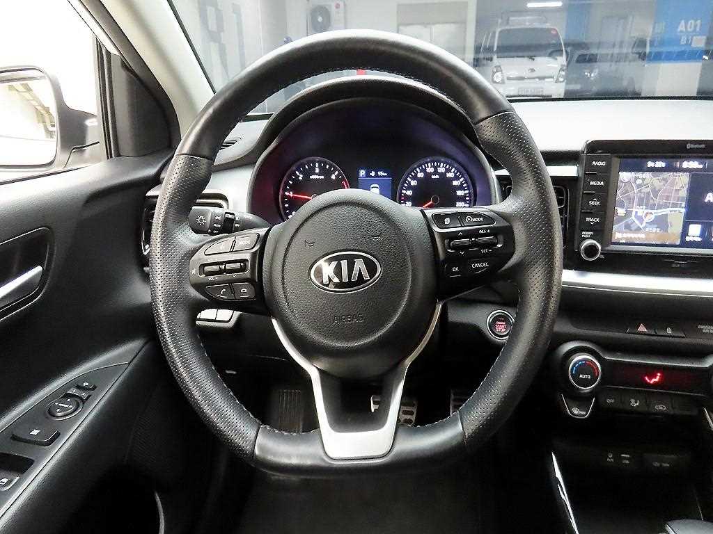 KIA Stonic - Vista 7