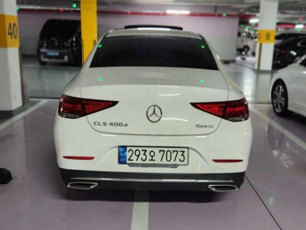 Mercedes Benz CLS Class - Vista 6