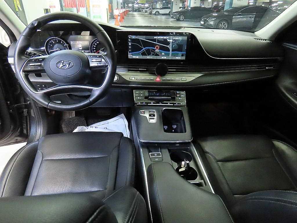 HYUNDAI Grandeur - Vista 10