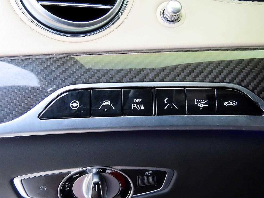Mercedes Benz S Class - Vista 12