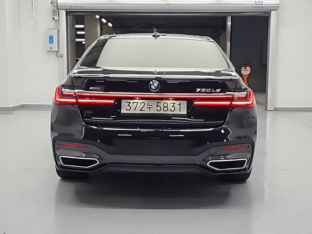 BMW 7 Series - Vista 3