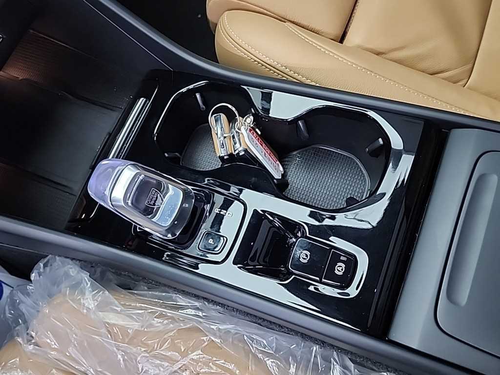 Volvo XC40 - Vista 8