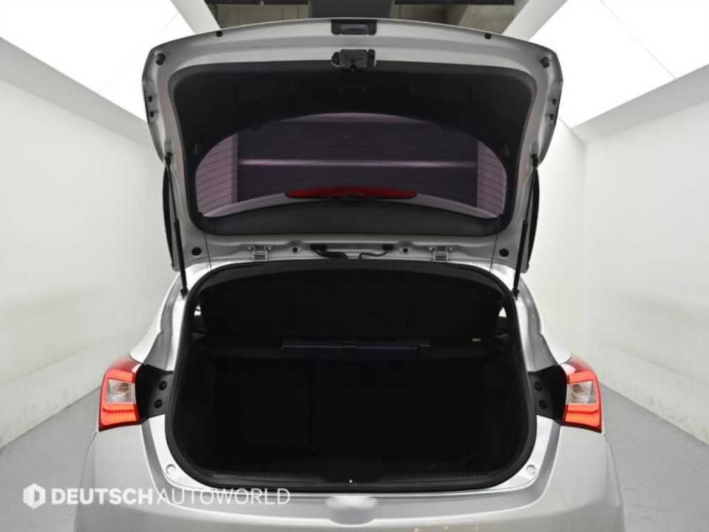 HYUNDAI i30 2014 Plateado - Importación desde Corea - HF Imports Iquique - Foto 19