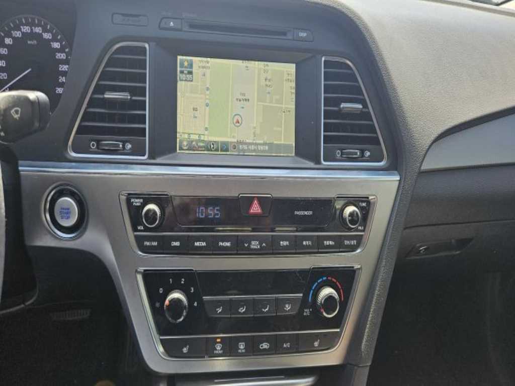 HYUNDAI Sonata - Vista 11