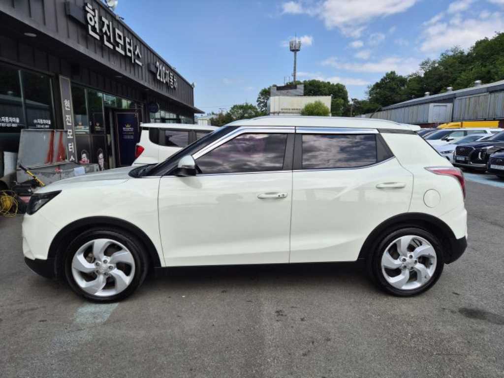 Ssangyong Tivoli - Vista 2