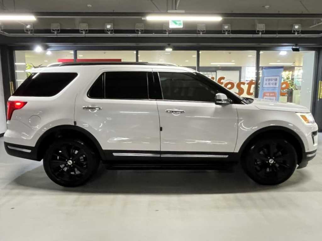 Ford Explorer - Vista 5