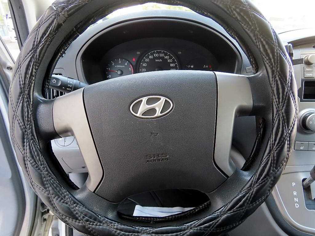 HYUNDAI Starex - Vista 9