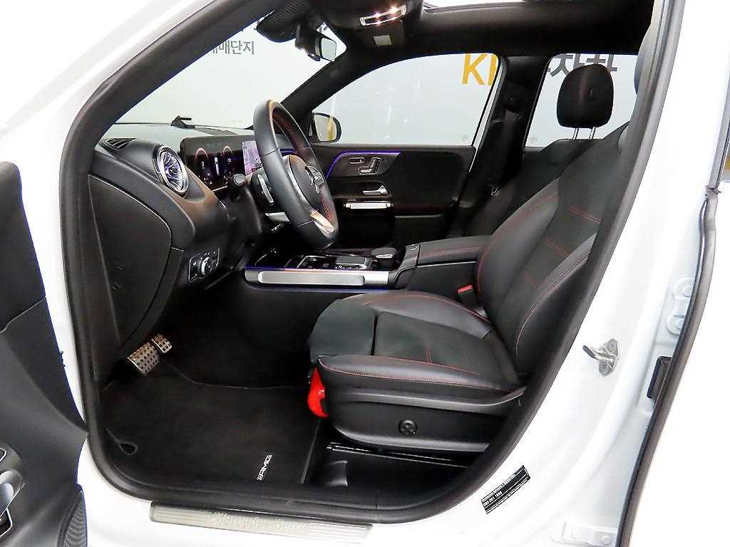 Mercedes Benz GLB Class - Vista 5