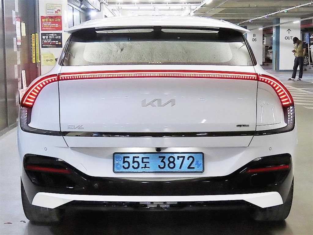 KIA EV6 - Vista 5