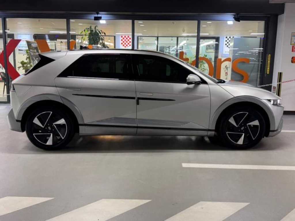 HYUNDAI Ioniq 5 - Vista 3