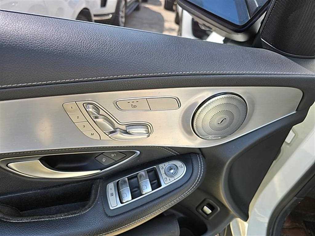Mercedes Benz GLC Class - Vista 9
