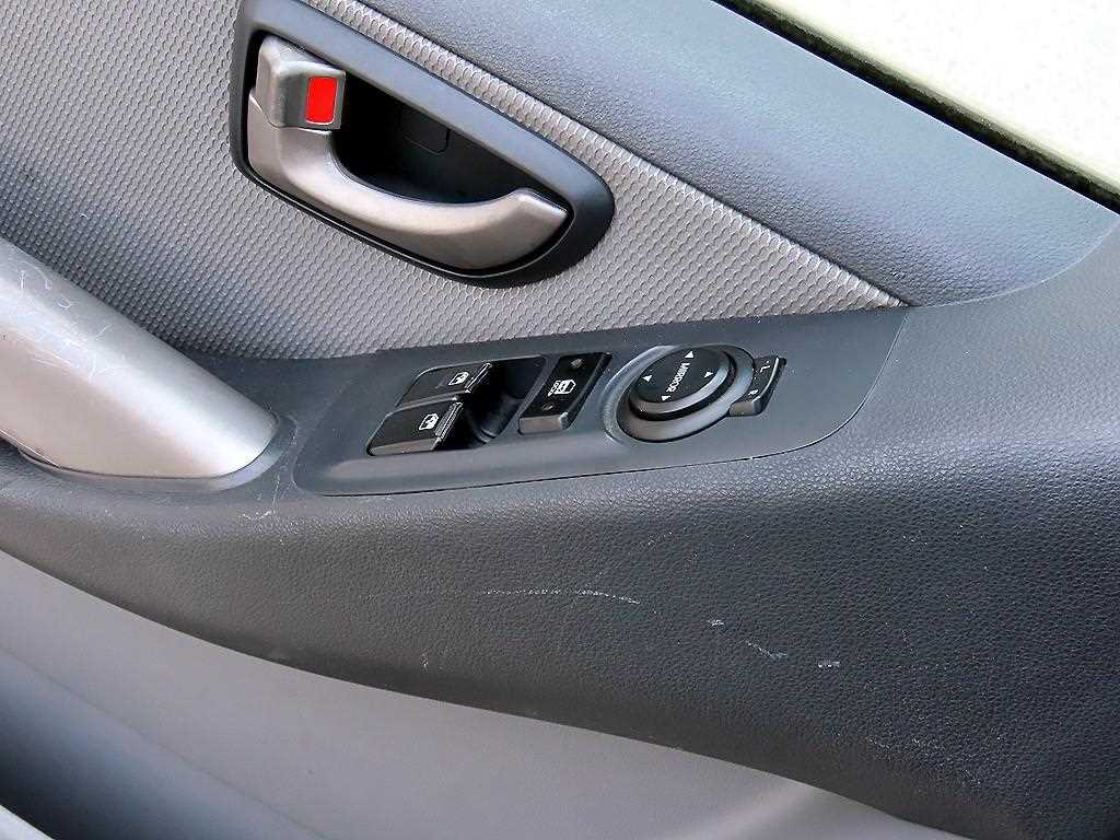 HYUNDAI Starex - Vista 12