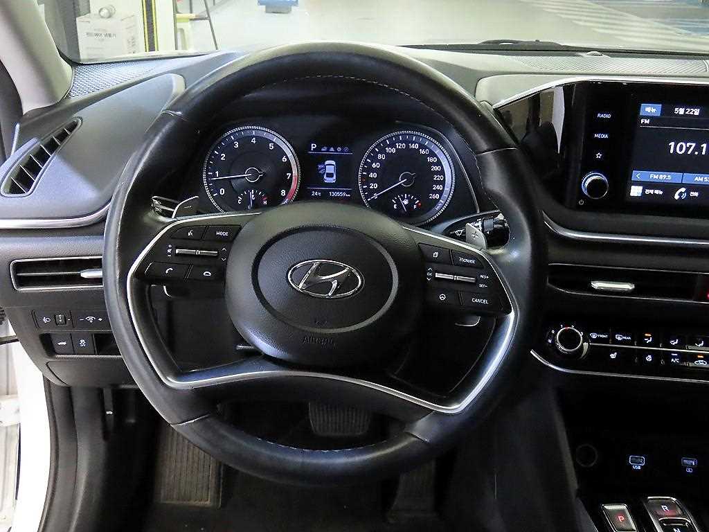 HYUNDAI Sonata - Vista 8