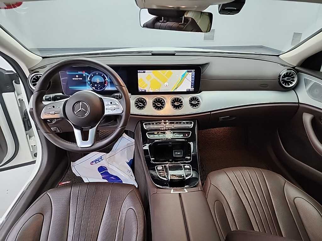 Mercedes Benz CLS Class - Vista 7