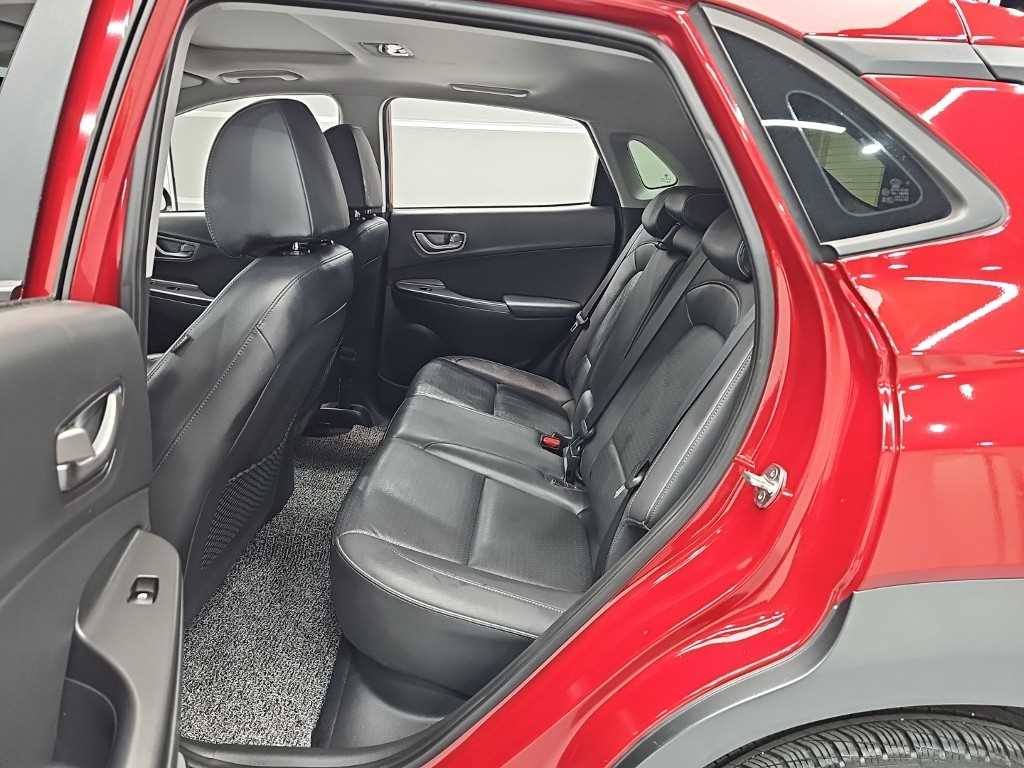 HYUNDAI Kona - Vista 12