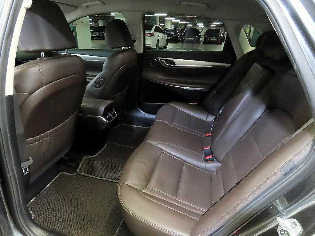 HYUNDAI Grandeur - Vista 7