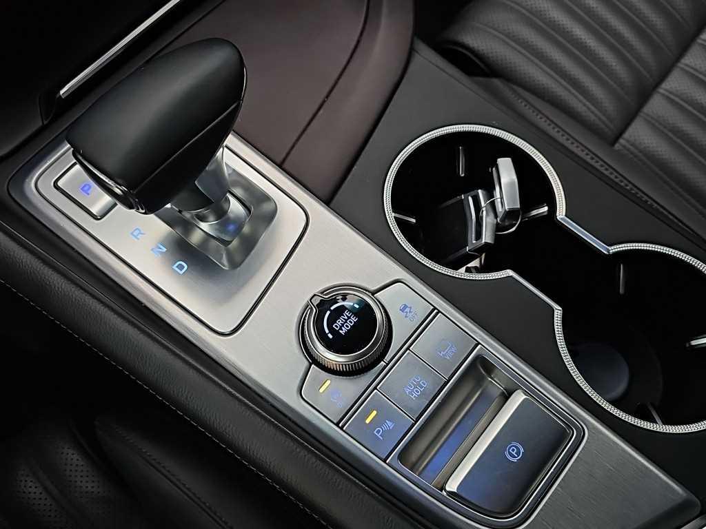 Genesis G70 - Vista 8