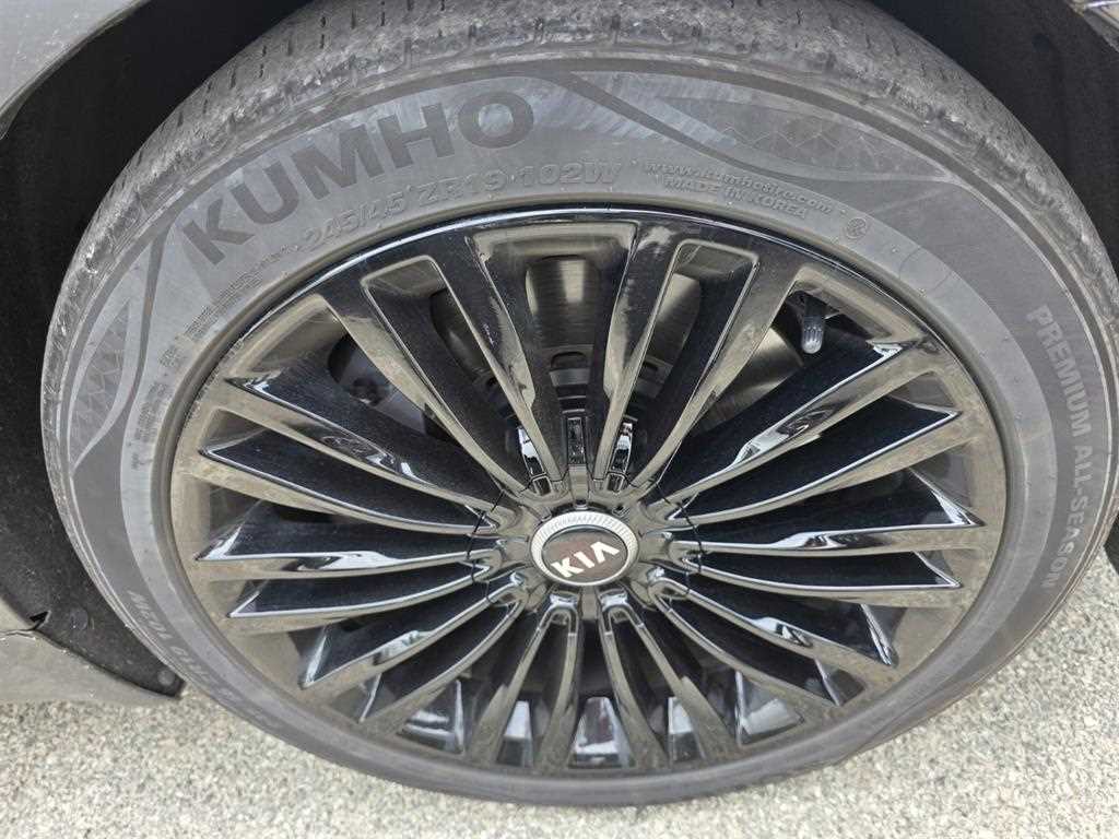 KIA K9 - Vista 3