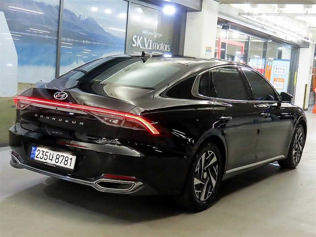 HYUNDAI Grandeur - Vista 4