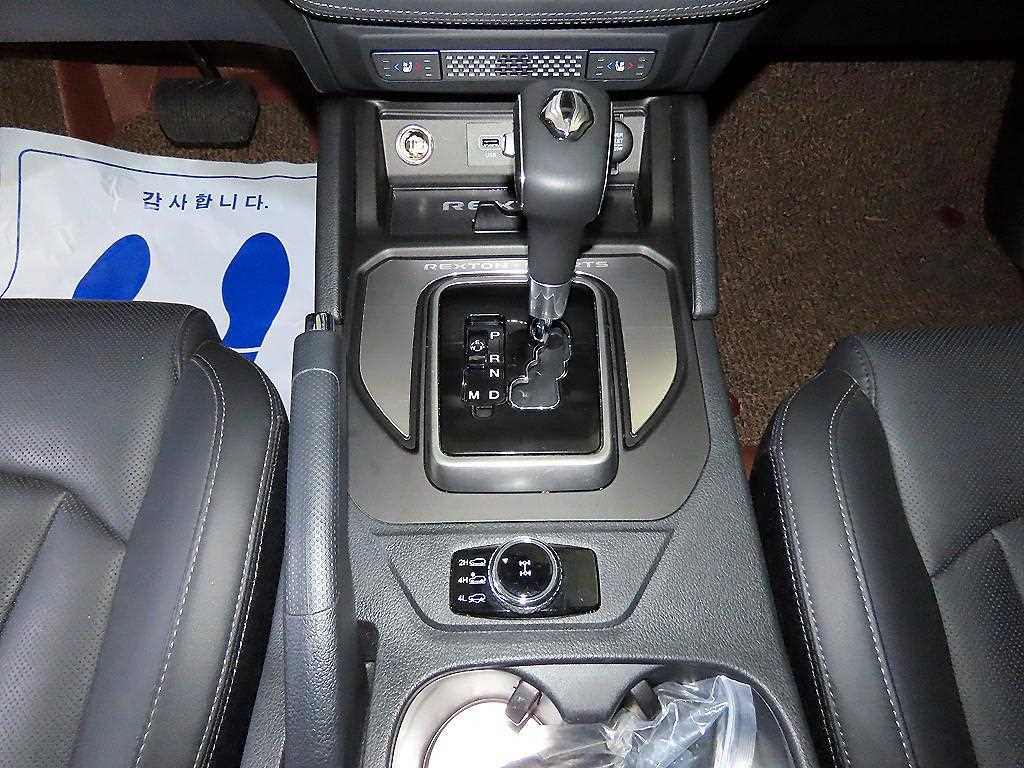 Ssangyong Rexton - Vista 12