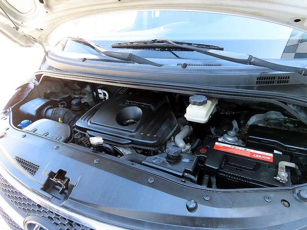 HYUNDAI Starex 2010 Gris - Importación desde Corea - HF Imports Iquique - Foto 17