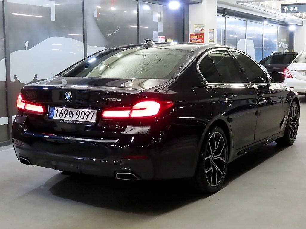BMW 5 Series - Vista 4