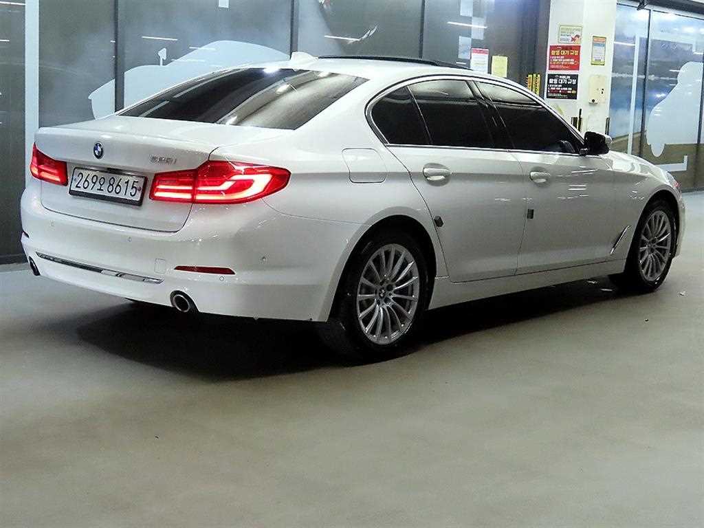 BMW 5 Series - Vista 4