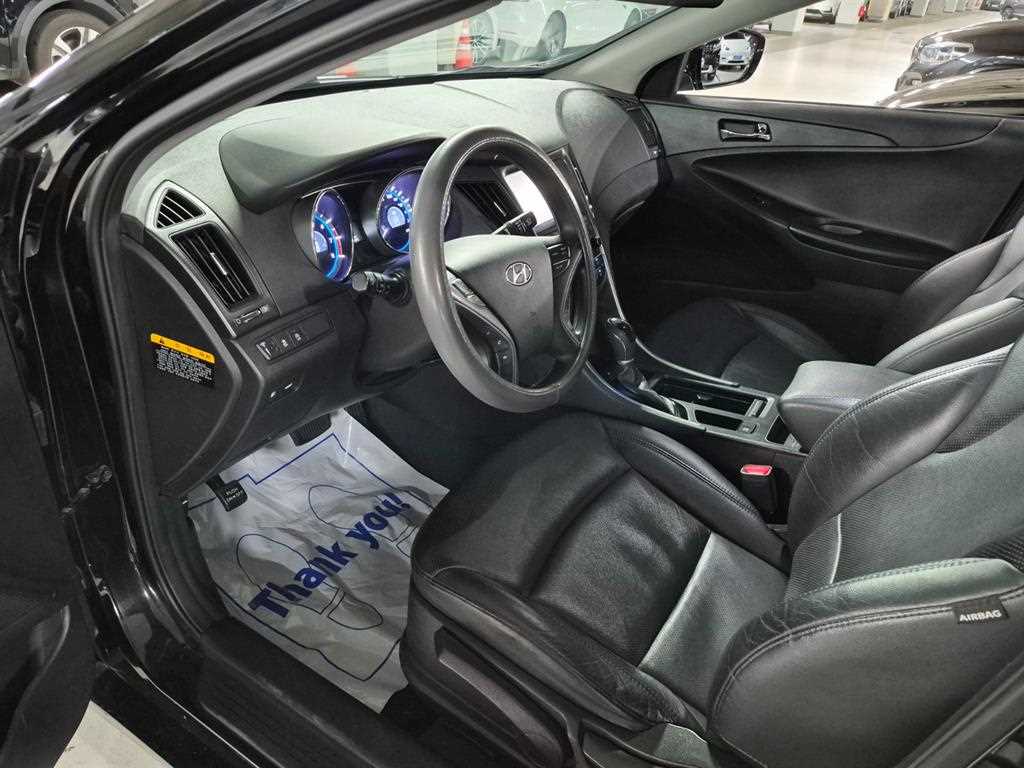 HYUNDAI Sonata - Vista 8