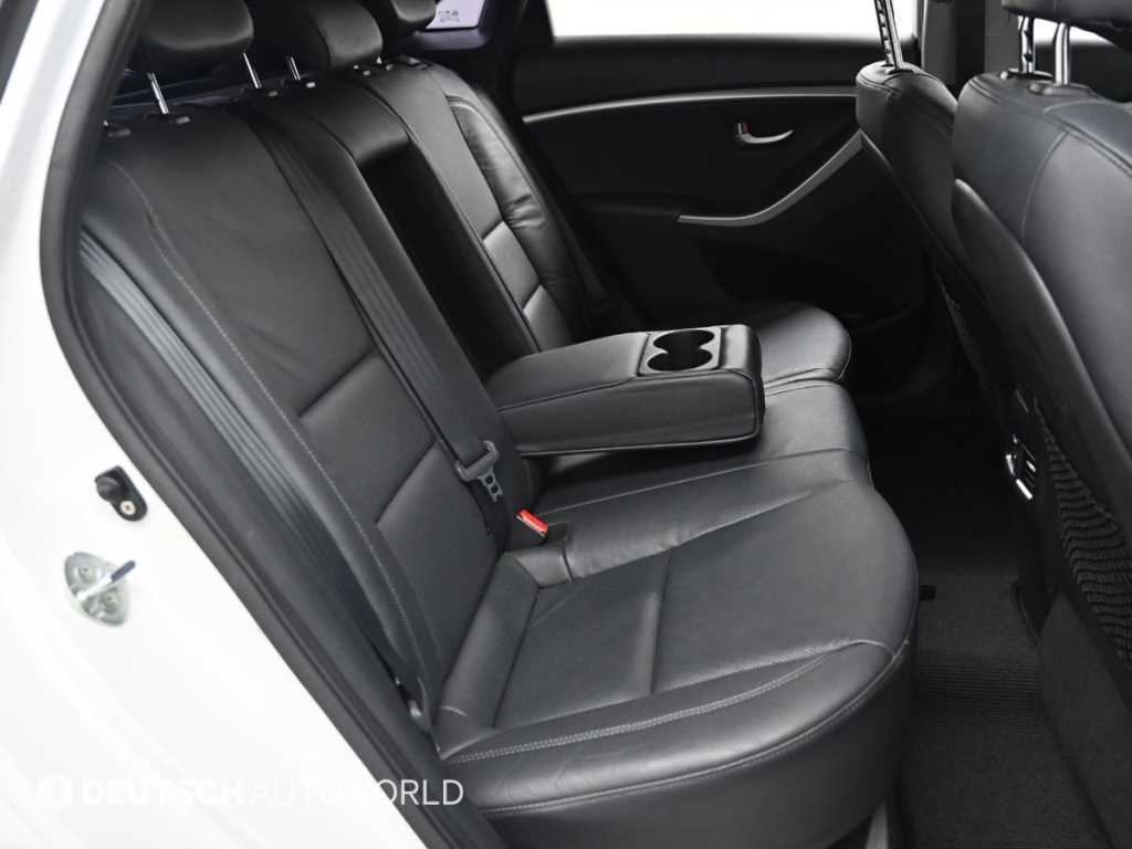 HYUNDAI i30 - Vista 12
