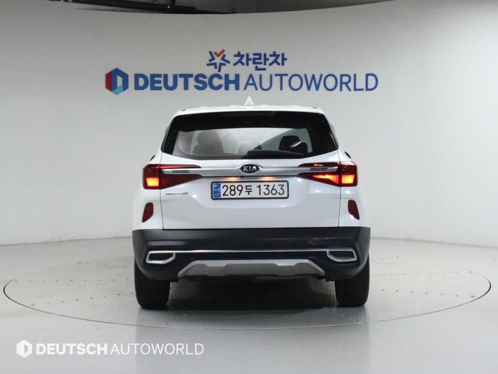 KIA Seltos - Vista 4
