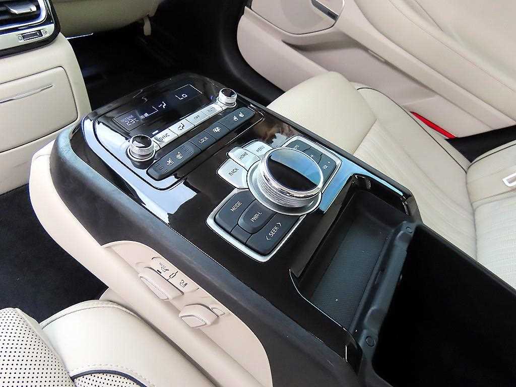 Genesis G90 2019 Gold color - Importación desde Corea - HF Imports Iquique - Foto 14