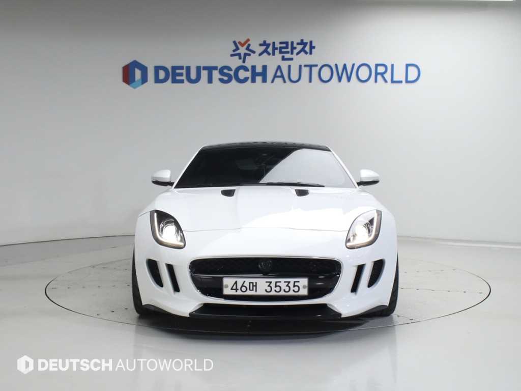 Jaguar F-TYPE - Vista 3