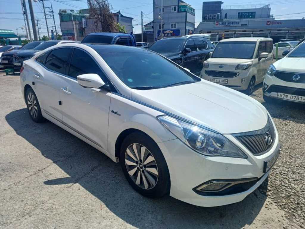 HYUNDAI Grandeur - Vista 3