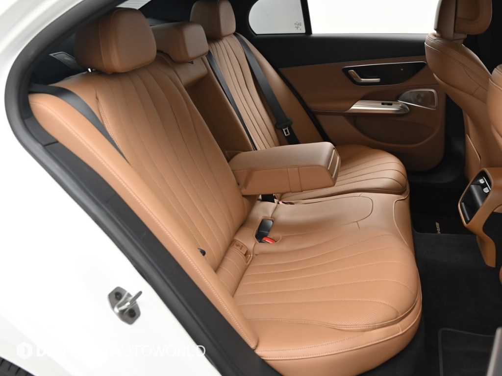 Mercedes Benz E class - Vista 12