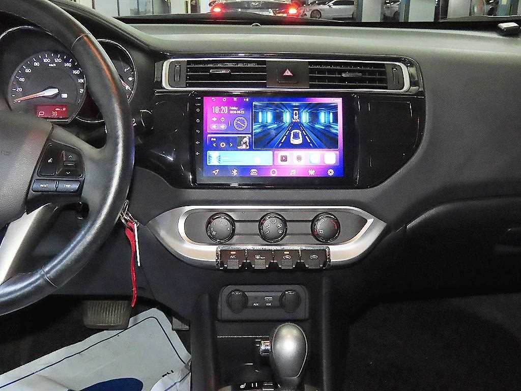 KIA Pride - Vista 11