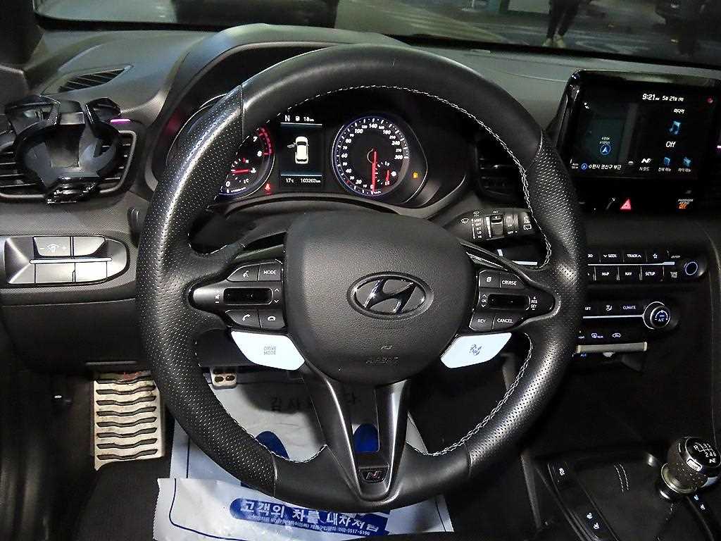 HYUNDAI Veloster - Vista 8