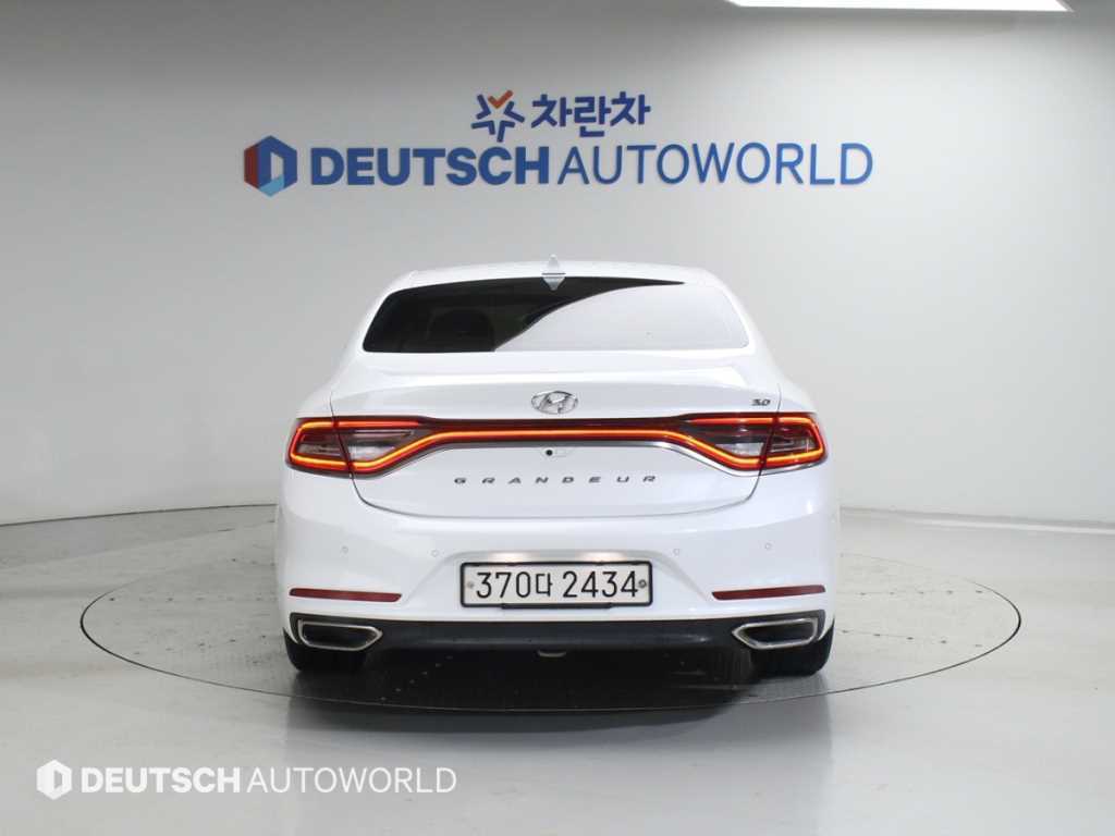 HYUNDAI Grandeur - Vista 4