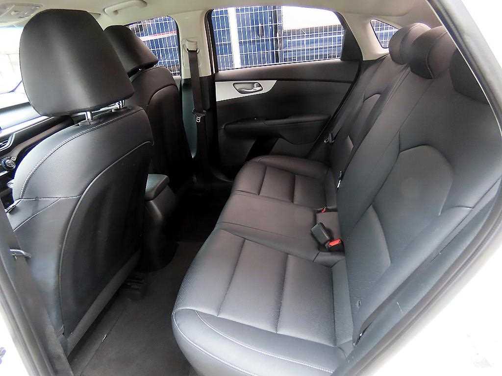 KIA K3 - Vista 6