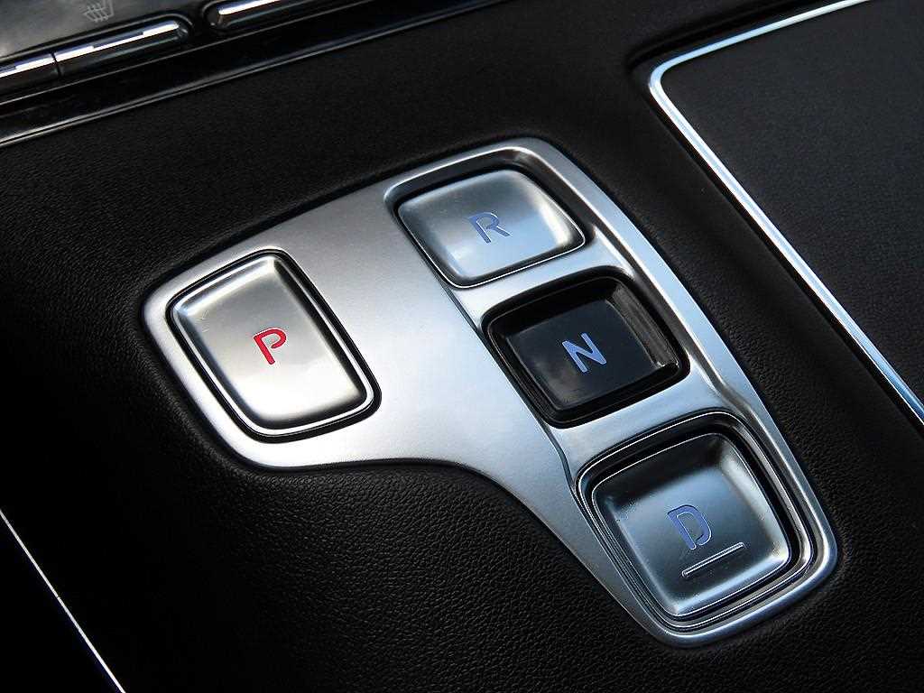 HYUNDAI Grandeur - Vista 11