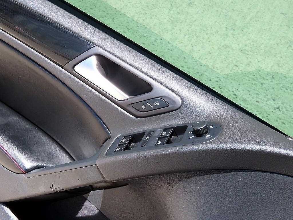 Volkswagen Golf - Vista 11