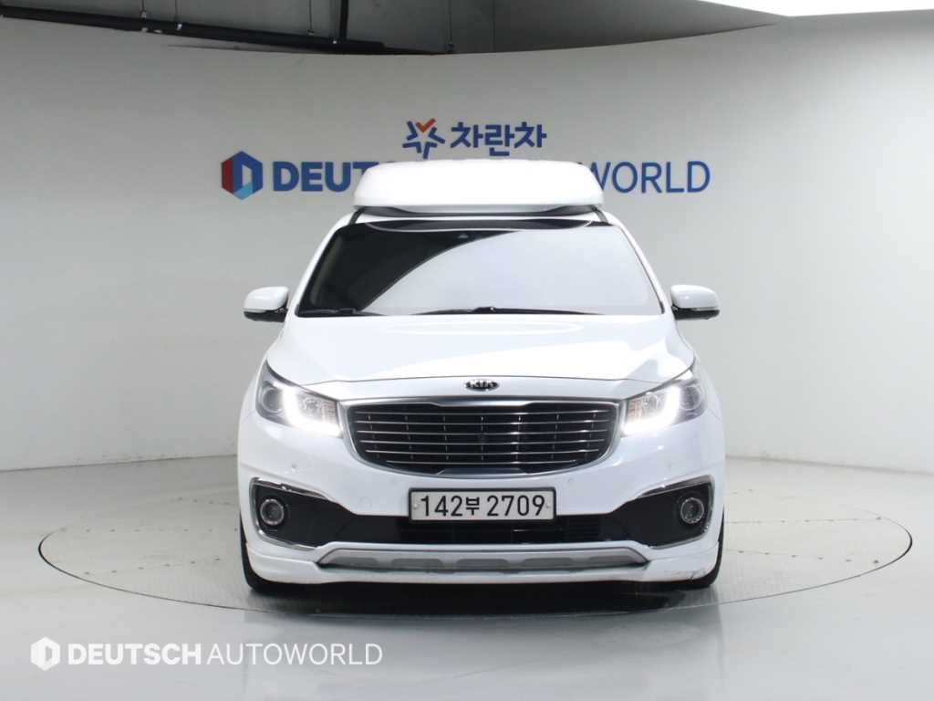KIA Carnival - Vista 3