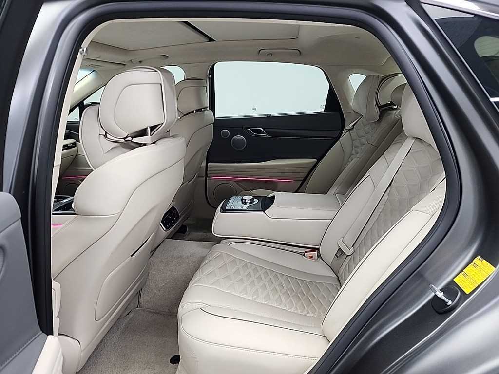 Genesis G80 - Vista 12