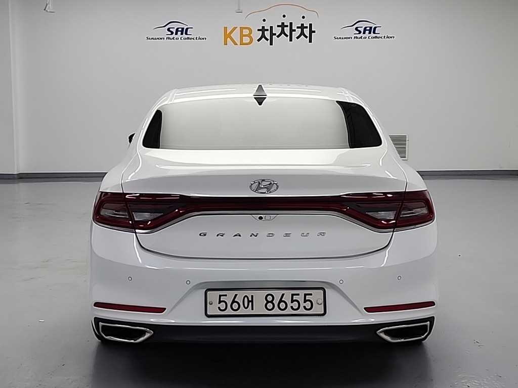 HYUNDAI Grandeur - Vista 3