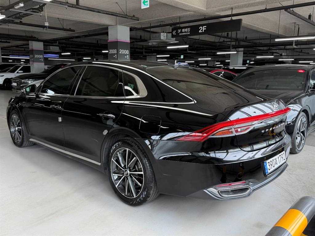 HYUNDAI Grandeur - Vista 4