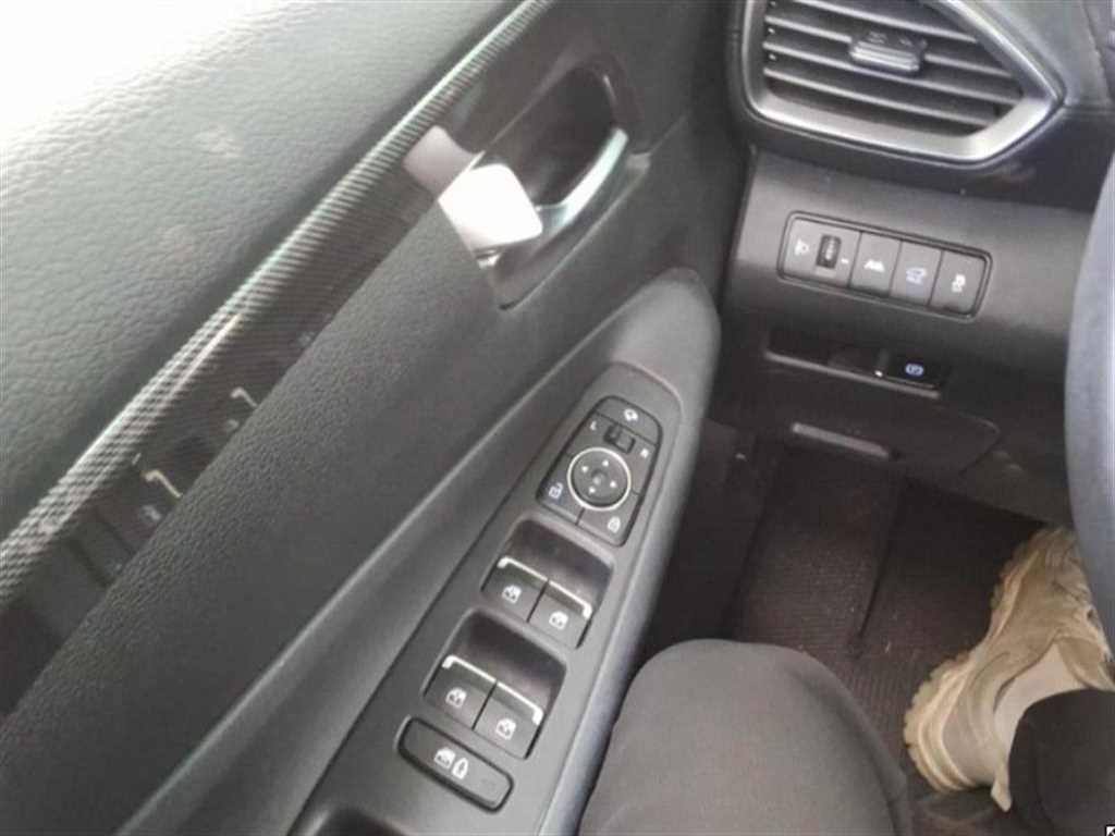 HYUNDAI Santa Fe - Vista 6