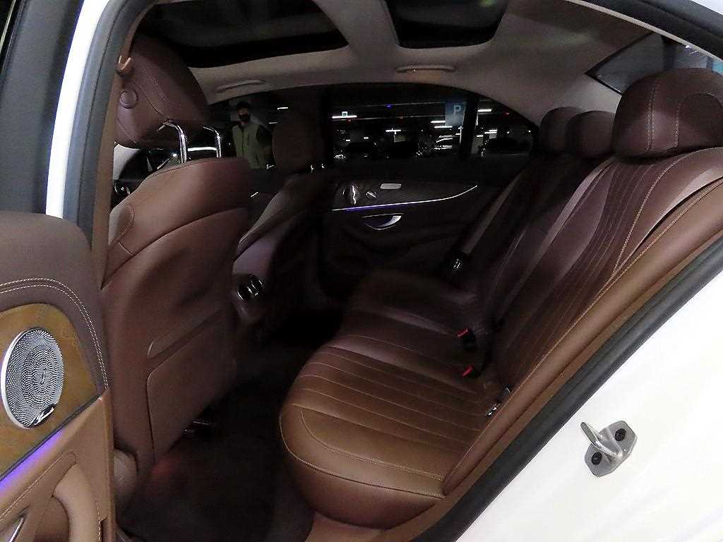 Mercedes Benz E class - Vista 7